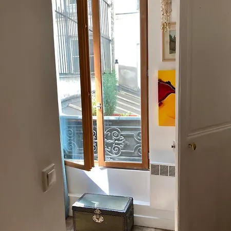 아파트 Cozy Montmartre 파리